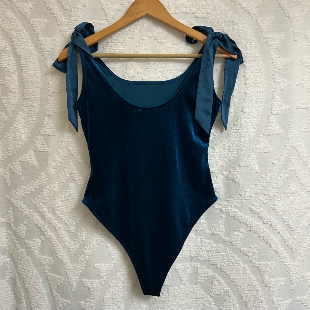 NWT Day + Moon Teal Satin Bow Shoulder Velvet Square Neck Bodysuit - Picture 7 of 11